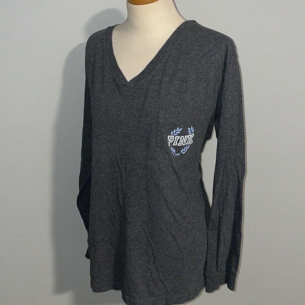 Like new VS PINK vneck long sleeve tee!
